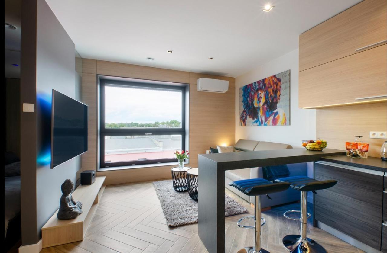 Lupoapartments Z Jacuzzi Pole Dance Leczycka 29 Klimatyzacja Parking Dostep Na Kod Łódź Camera foto