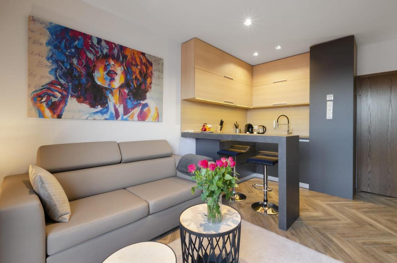 Lupoapartments Z Jacuzzi Pole Dance Leczycka 29 Klimatyzacja Parking Dostep Na Kod Łódź Esterno foto