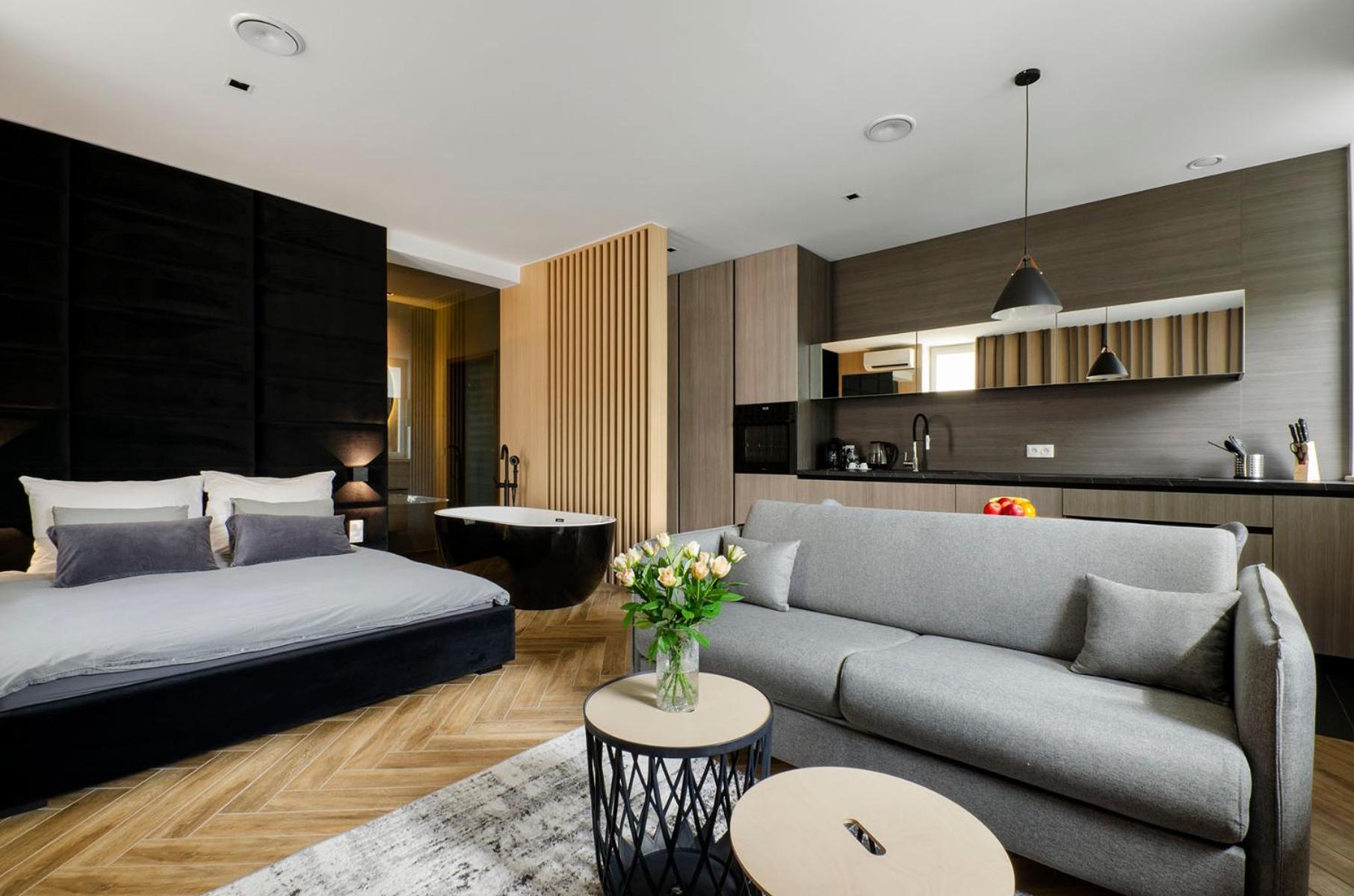 Lupoapartments Z Jacuzzi Pole Dance Leczycka 29 Klimatyzacja Parking Dostep Na Kod Łódź Esterno foto