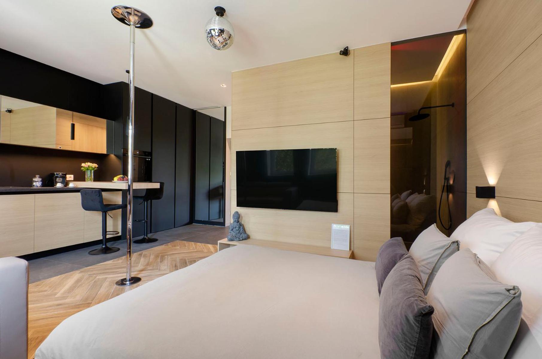 Lupoapartments Z Jacuzzi Pole Dance Leczycka 29 Klimatyzacja Parking Dostep Na Kod Łódź Esterno foto