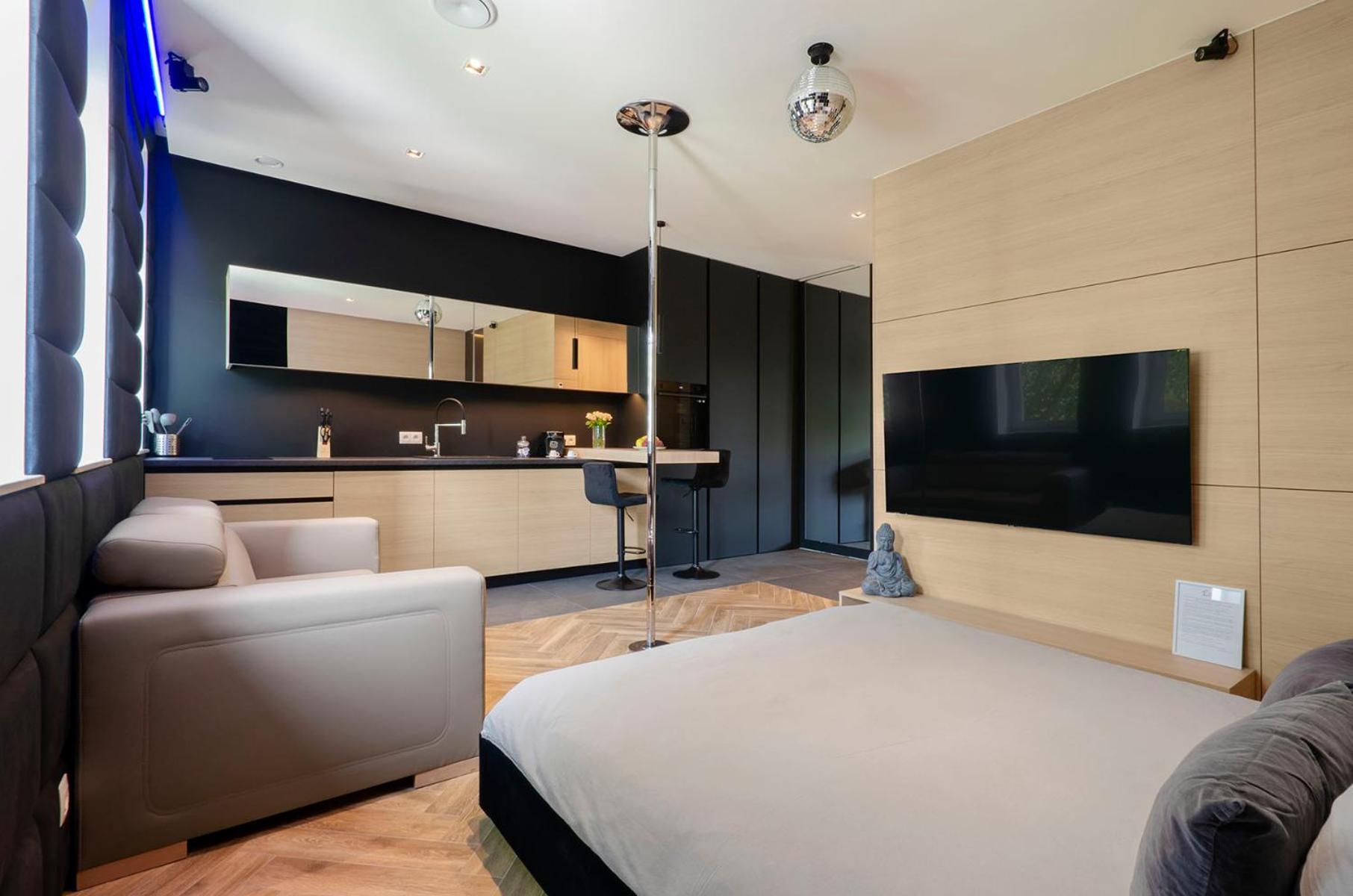 Lupoapartments Z Jacuzzi Pole Dance Leczycka 29 Klimatyzacja Parking Dostep Na Kod Łódź Camera foto