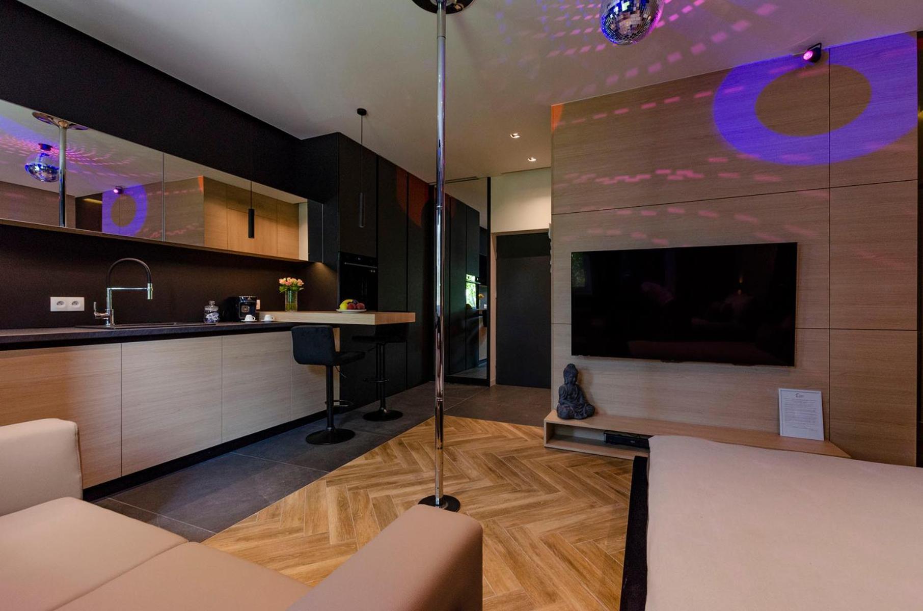 Lupoapartments Z Jacuzzi Pole Dance Leczycka 29 Klimatyzacja Parking Dostep Na Kod Łódź Camera foto