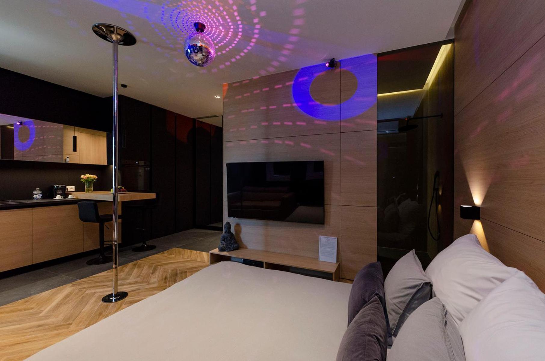 Lupoapartments Z Jacuzzi Pole Dance Leczycka 29 Klimatyzacja Parking Dostep Na Kod Łódź Camera foto